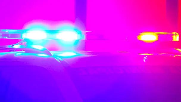 Adolescente golpea a policía en Puerta Real Hermosillo