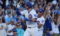 Kelly's hero with tying and winning hits in Cubs' 7