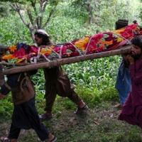 Search for survivors after Afghan earthquake kills 800