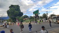 Personal del Issste bloquea en Oaxaca por la revocación de 17 plazas
