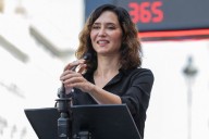 Isabel Díaz Ayuso (46 años): "Voy al gimnasio a las 8 de la mañana pero también soy de correr a primera hora mientras repaso discursos o tomo decisiones importantes"