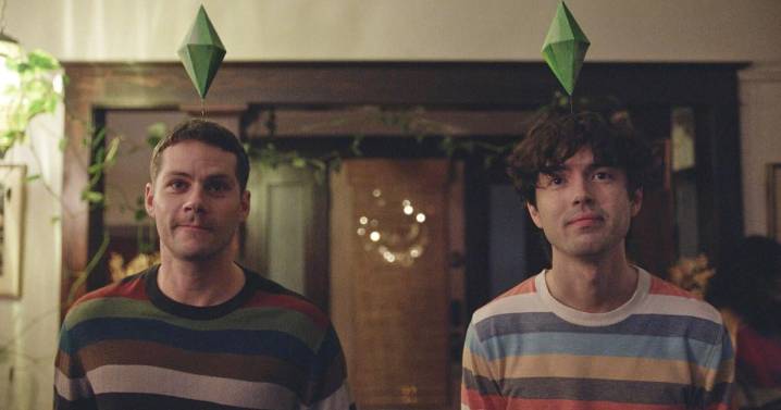 Review: In audacious dark comedy ‘Twinless,’ grief and loneliness lead down disturbing paths