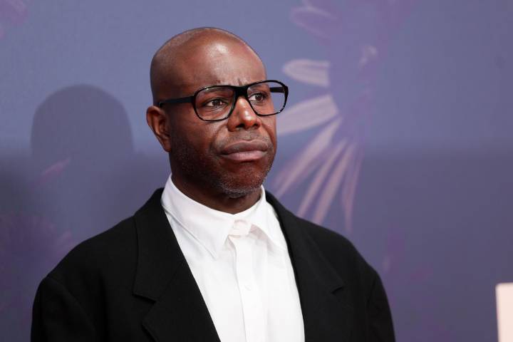 El Rijksmuseum convierte su fachada y auditorio en un cine de la Ámsterdam ocupada