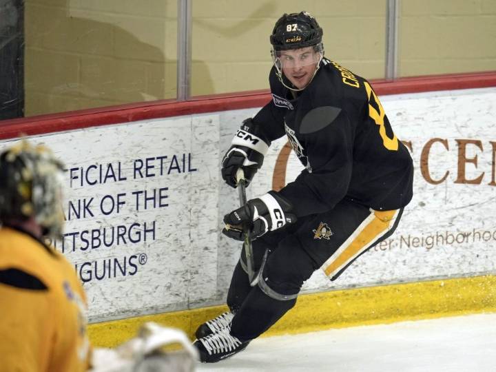 Sidney Crosby stays committed to Penguins during rebuild