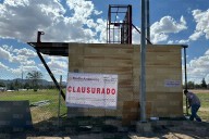 Clausura Profepa construcción del escenario para El Grito en la Mega Bandera