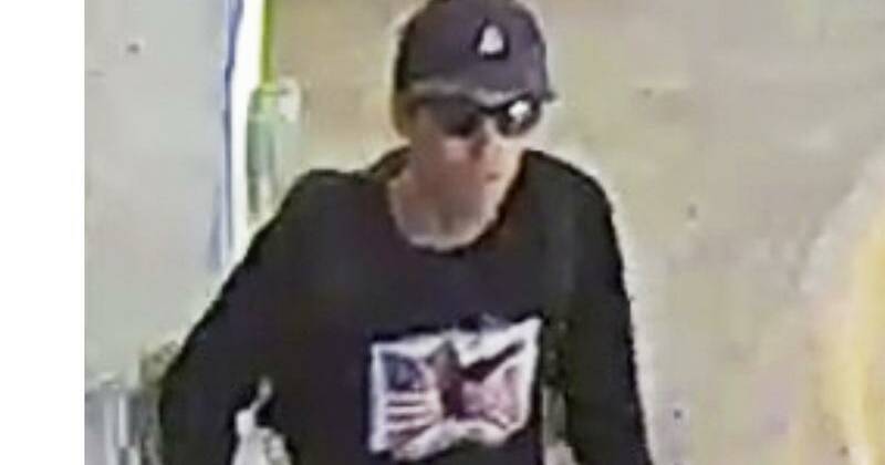 Rifle found, 'person of interest' sought in Kirk death