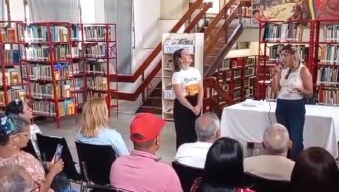 El uso de la IA y su enlace con la gobernabilidad fue abordado en una charla en la biblioteca de Cumaná