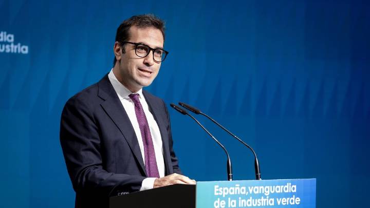 S&P eleva el rating de España a 'A+' por su fuerte crecimiento económico