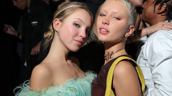 Lila Moss just debuted ‘Sunflower Blonde’ hair for her birthday