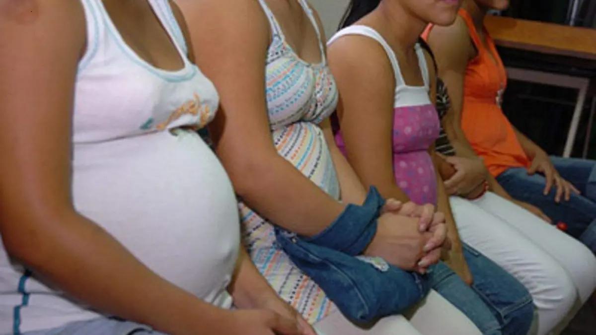 Salud activa protocolos para atender embarazos en adolescentes en Sinaloa