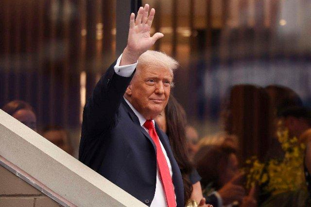 Trump niega guerra con Chicago y asegura que limpiará ciudades