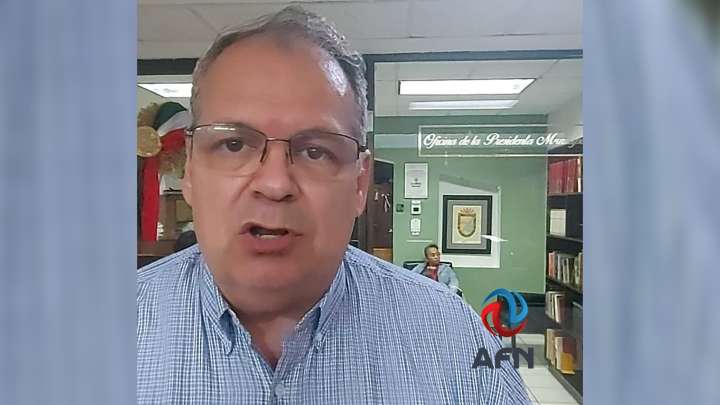 Regidor panista denuncia robo de información en su oficina