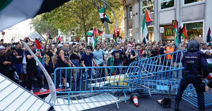 Las fotos de la protesta propalestina que ha obligado a cancelar la última etapa de la Vuelta a España
