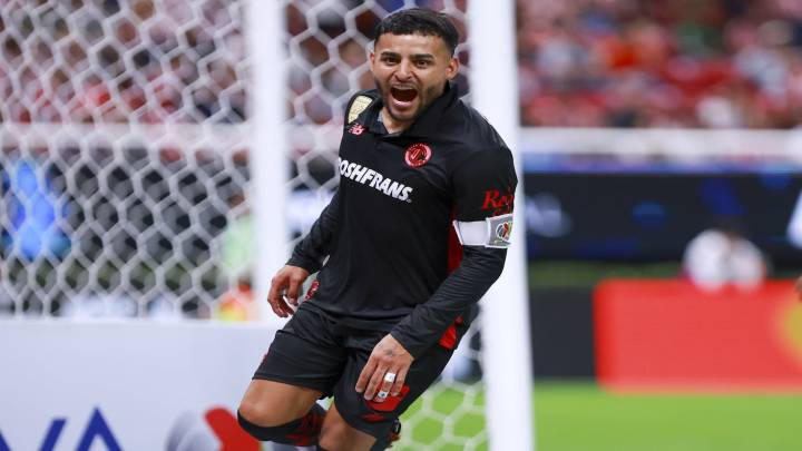 Mohamed destaca carácter de Vega: “Entre más lo abuchean, mejor juega”