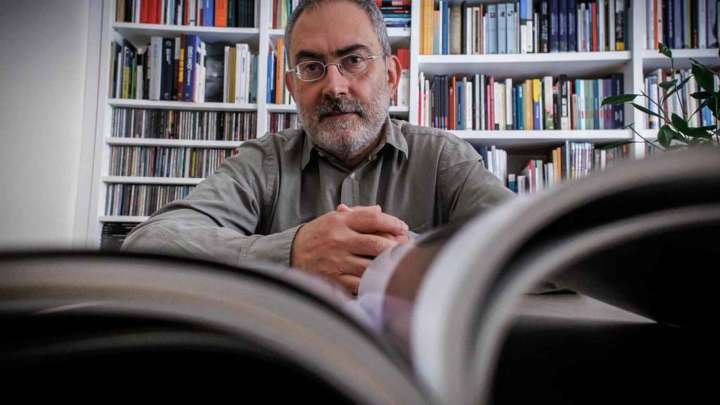 Muere el escritor Antonio Rivero Taravillo, pregonero previsto de la Feria del Libro Antiguo de Sevilla