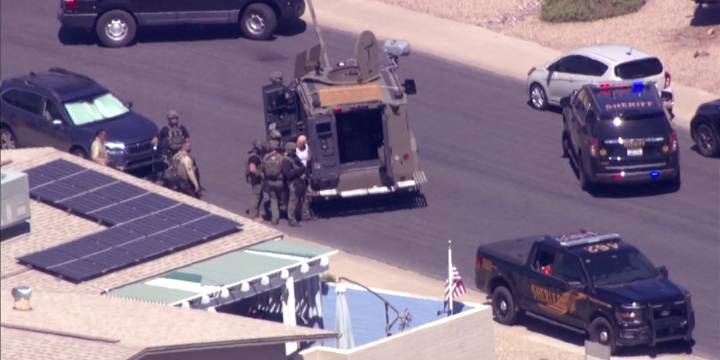 Shots fired at deputies during SWAT situation in Sun City West neighborhood