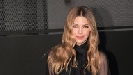 Marcela Kloosterboer brilló con un vestido off shoulder que inaugura la temporada de fiestas