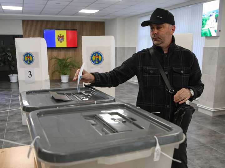 Moldova holds parliamentary elections hit by claims of Russian interference
