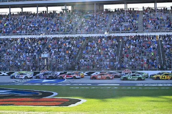 Deadspin | Past champ Zack Novak races into eNASCAR's Championship 4