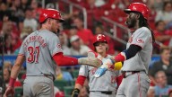 Rojos reaccionan al final para imponerse y ganar terreno en la tabla del Comodín