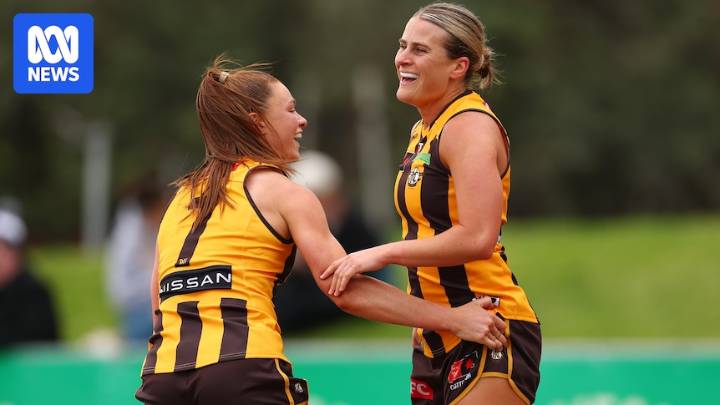 Hawks hold off Magpies' AFLW fightback to claim nine