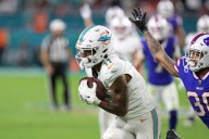 Dolphins signing Cedrick Wilson amid loss of Tyreek Hill