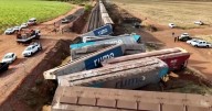 ¡Impactante! Tren con maíz se descarrila en São Paulo tras brutal choque con camión