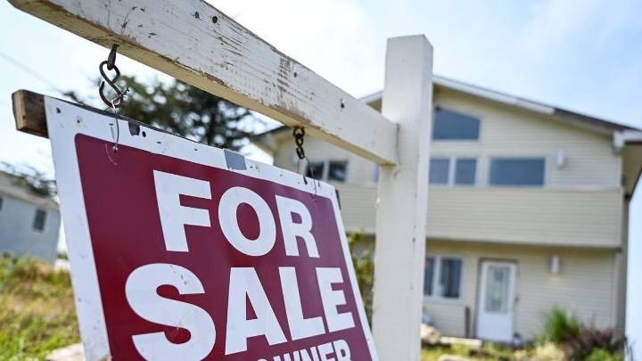 Phoenix home delisting's increase after failing to find buyers