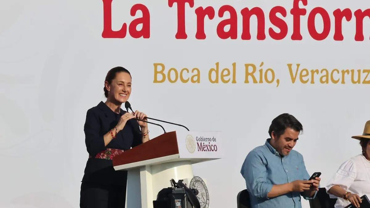 Claudia Sheinbaum en Veracruz: anuncia reactivación de la industria petroquímica y construcción de hospitales