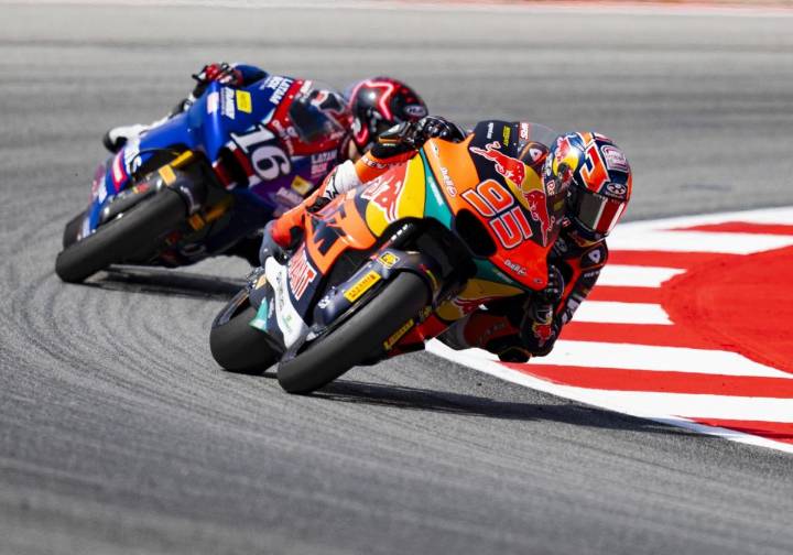 Dani Holgado estrena su palmarés en Moto2