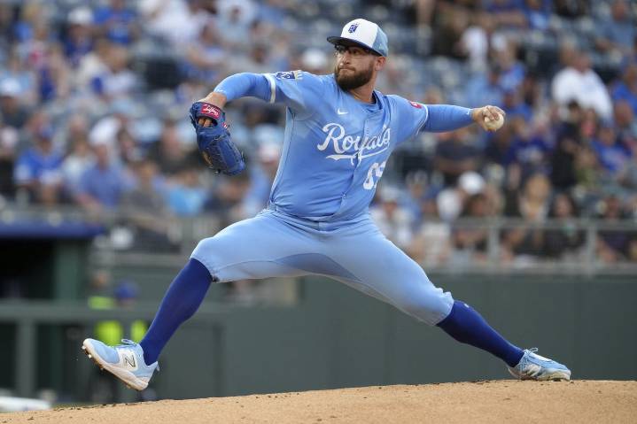 Cameron’s pitching, back-to-back homers lift Royals over Blue Jays 2