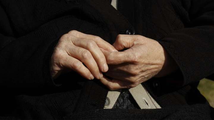 Nuevos hallazgos sobre el Alzheimer destacan riesgos ambientales y beneficios del ejercicio