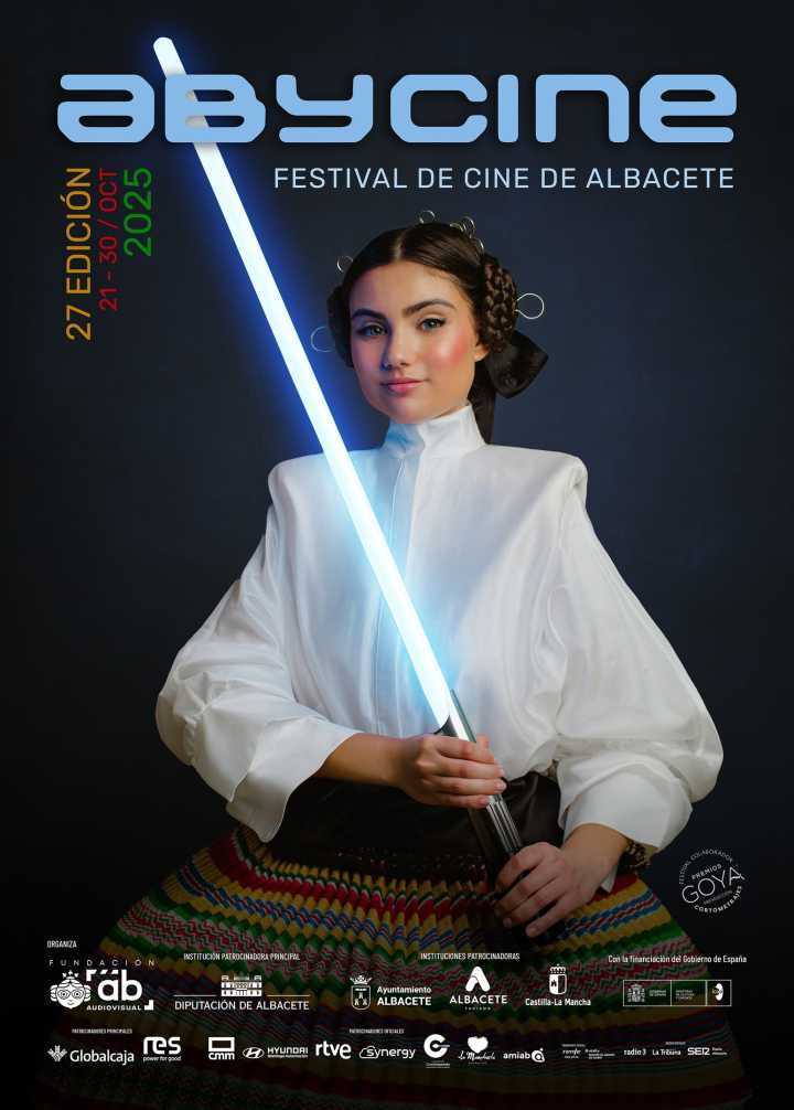 El icónico personaje Llaneia “de carne y hueso” fotografiada por Clara Lozano protagoniza el cartel de Abycine