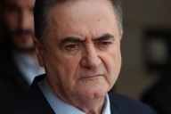 El ministro de Defensa israelí amenaza con destruir a Hamás si no acepta sus condiciones