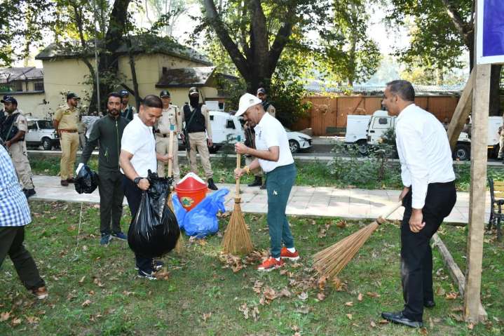 DGP Prabhat Leads Cleanliness Drive