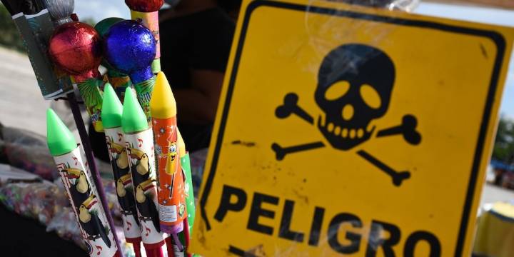 Se incendia una fábrica de solventes en Los Reyes La Paz, Edomex