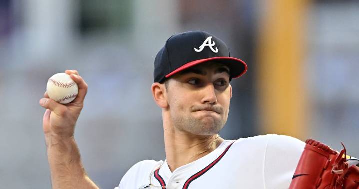 PHOTOS: Braves fall to Cubs, 6