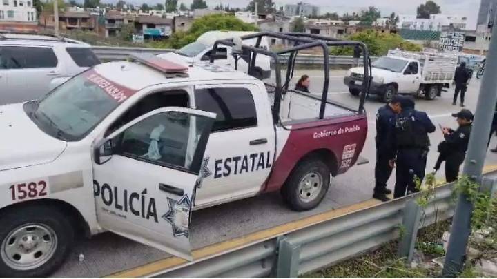 Tras persecución atrapan a tres presuntos ladrones en lateral de la Atlixcáyotl