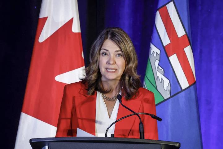 Premier Smith’s Alberta Next panel met with praise, pushed to act in Grande Prairie