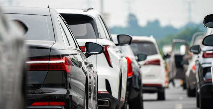 New York Couple Has Baby On Side Of The Road During The Middle Of Rush Hour Traffic
