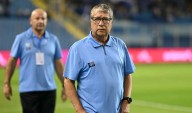 'Bolillo' no aguantó más en El Salvador: pelea con hinchas es viral