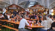 Ríos de birra en Gijón para celebra su "fiesta de fin de verano": "Hay cervezas para todos los paladares"