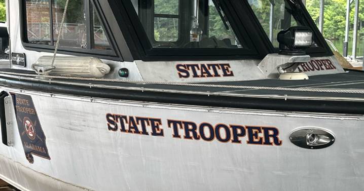 Teens hurt on Neely Henry after inflatable collides with pier