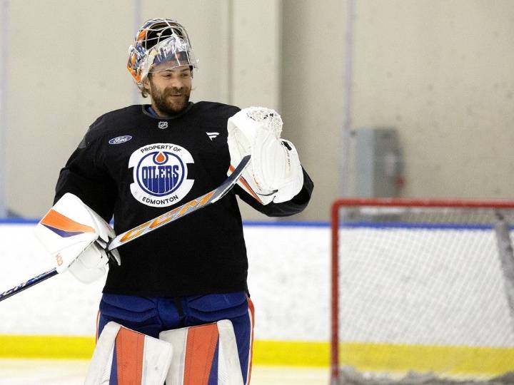 Did Kris Knoblauch tip his hand at Day One of Training Camp