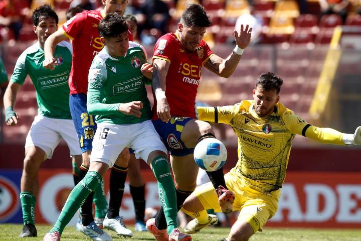 Guerra de goles: Audax Italiano amarga en el epílogo a Unión Española y no le permite salir del fondo del Campeonato Nacional