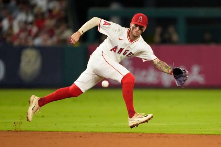 Angels give slumping shortstop Zach Neto a break