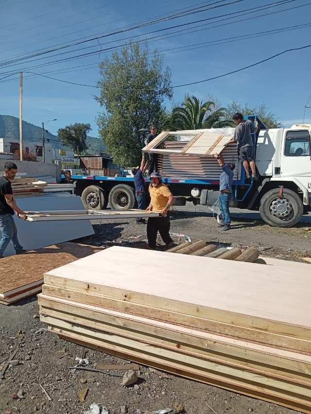 Comienza reconstrucción en Paradero 4 de Lo Miranda tras devastador incendio