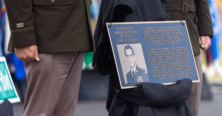 ‘Black Hawk Down’ hero’s just-in-case letter: ‘We believe in each other’
