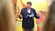 Los republicanos acusan a Pritzker de aumentar la retórica contra los agentes del ICE
