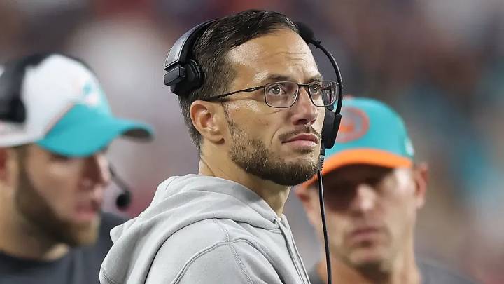 Dolphins Front Office’s True Feelings About Mike McDaniel Revealed Ahead of Patriots Clash Tom Pelissero highlights that after a week 1 loss, the Dolphins must prove their accountability and save Coac